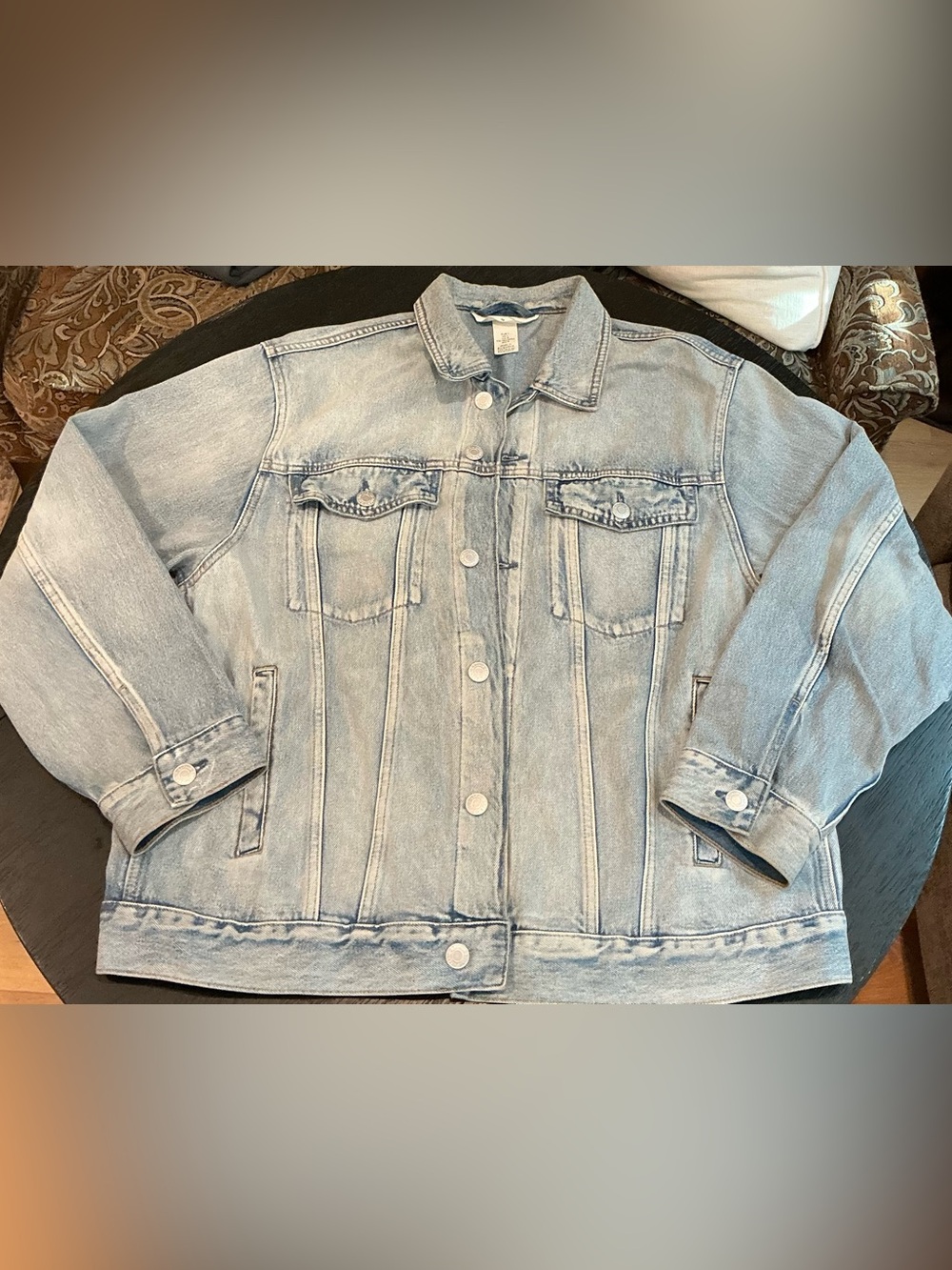 H&M Relaxed Fit Denim Jacket L Light Wash Oversized Trucker Jean Jacket